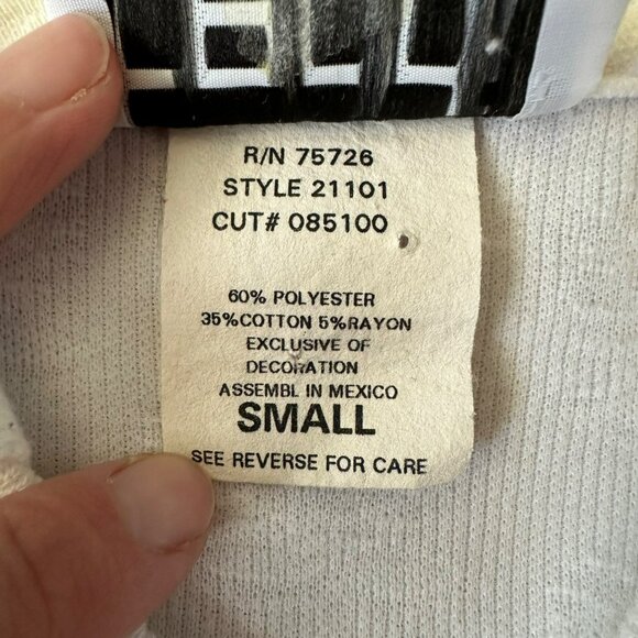 Vintage Teddi Embroidered White Polo With Floral & House Design Short Sleeve - Picture 11 of 13